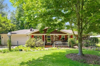 4544 Ridgeview Dr, Powder Springs, GA 30127