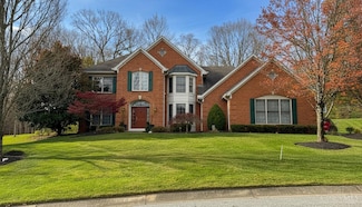 5047 Village Dr, Cincinnati, OH 45244