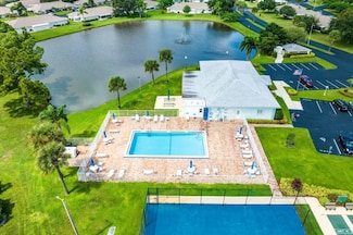 1205 S Lakes End Dr Unit D2, Fort Pierce, FL 34982