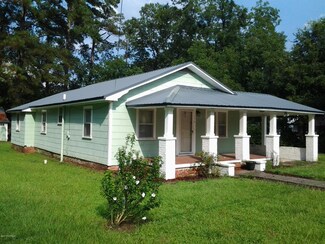 303 Pireway Rd, Tabor City, NC 28463