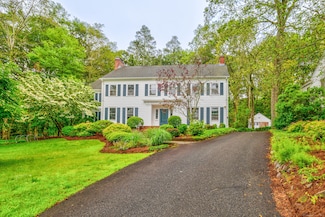 64 Blake Rd, Hamden, CT 06517