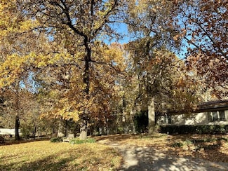 483 Coffee Ln, Green Forest, AR 72638