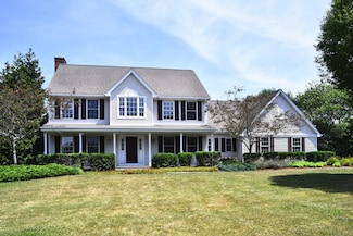 32 Sable Dr, Ledyard, CT 06339
