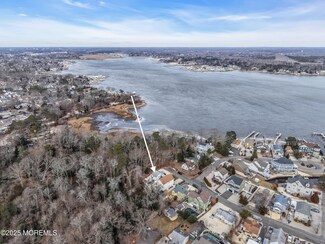 519 Riverside Dr S, Brick, NJ 08723