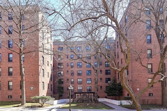 83-20 98th St Unit 5J, Woodhaven, NY 11421