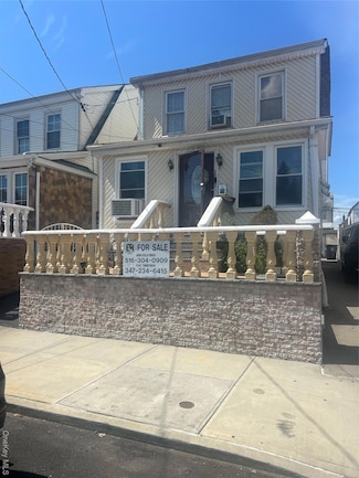 10560 131st St, South Richmond Hill, NY 11419