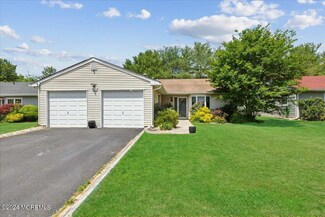 38 Long Rd, Freehold, NJ 07728