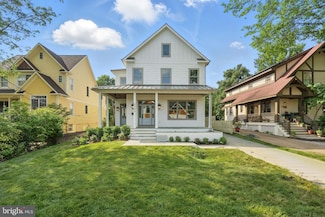 4705 25th St N, Arlington, VA 22207