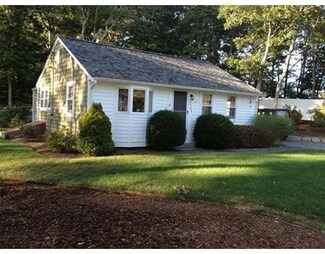 112 Williams Ave, Pocasset, MA 02559