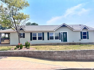 137 S 400 W, Blanding, UT 84511