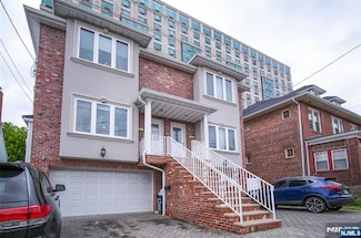 12 Glen St, Cliffside Park, NJ 07010