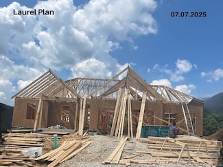7047 Oaken Ln, Lanesville, IN 47136