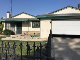1602 W Oleander Ave, Fresno, CA 93706