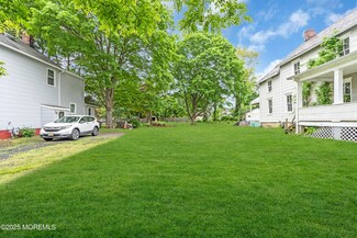 27 Union Ave, Freehold, NJ 07728
