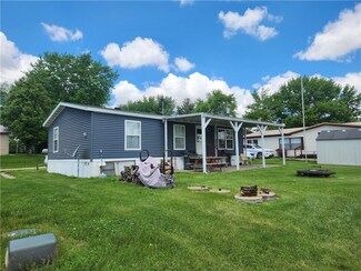 25 Prahls Dr, Neoga, IL 62447