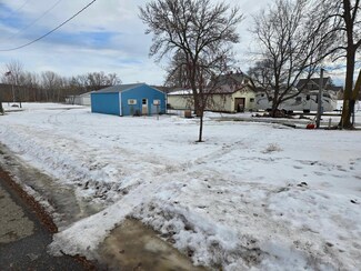 527 Grove St, Erhard, MN 56534