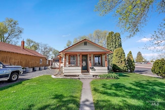561 3rd Ave N, Twin Falls, ID 83301