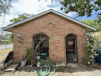 102 Fridell St, San Antonio, TX 78237