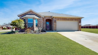 444 Skipper Ln, Azle, TX 76020