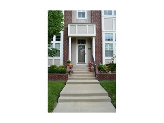 2902 Howell St, Kansas City, MO 64116