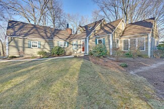 6 Cooper Dr, Howell, NJ 07731
