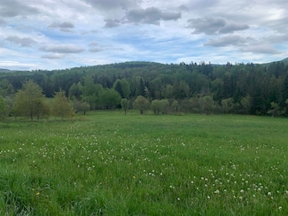 18 Golf Links Rd, Colebrook, NH 03576