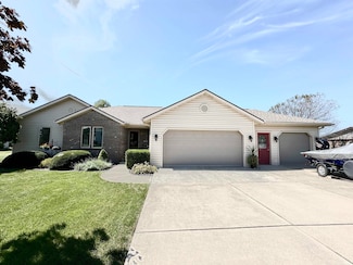 812 Maple Ct, Marion, IN 46953