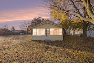 2209 Hughes Ave, Norton Shores, MI 49441