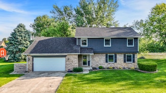 3771 Lakewood Dr, Greenfield, IN 46140