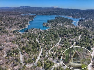 27364 Alpen Dr, Lake Arrowhead, CA 92352