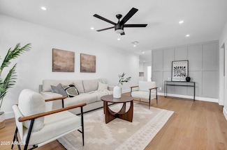 2126 E Watson Dr, Tempe, AZ 85283