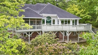 4471 Cove Loop Rd, Hendersonville, NC 28739