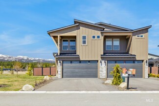 11 N Creek Way, Cascade, ID 83611