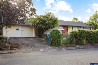 620 Plaza Del Rey NE, Salem, OR 97303