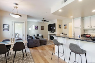 13039 Evening Creek Dr S Unit 36, San Diego, CA 92128