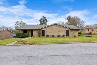 3014 Jennifer Ave, Denison, TX 75020