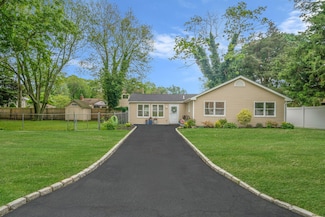 138 Greene Ave, Port Jefferson Station, NY 11776