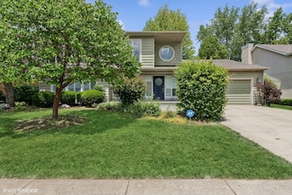 1430 Country Ln, Deerfield, IL 60015