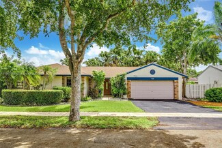 14610 Kirsten Ct, Davie, FL 33325