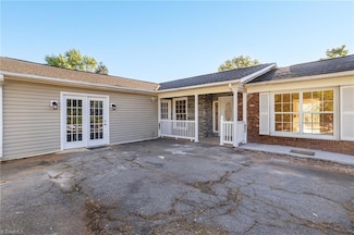 3227 Loftyview Dr, High Point, NC 27260