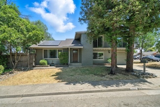 4050 Oro Ct, Redding, CA 96001