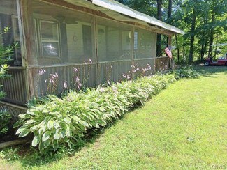 348 Ouderkirk Rd, Pulaski, NY 13142