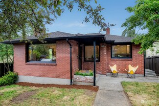 5200 S Cloverdale Place, Seattle, WA 98118