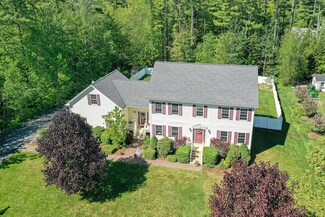 36 Sophie Ln, Hampden, ME 04444