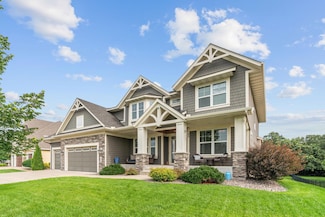 405 Riverside Cir, Anoka, MN 55303