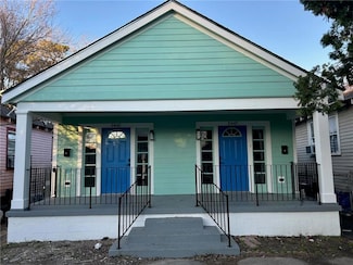5445 Burgundy St, New Orleans, LA 70117