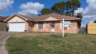 8502 Lynwood Ln, Port Arthur, TX 77642