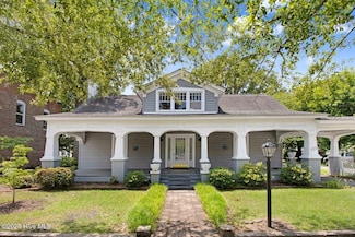 125 W Pine St, Pine Level, NC 27568