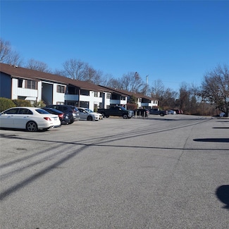 160 West Rd Unit C29, Pleasant Valley, NY 12569