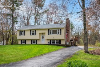 35 Nesenkeag Dr, Litchfield, NH 03052
